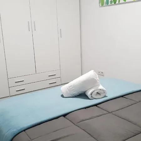 5' Cc Yumbo Apartment *