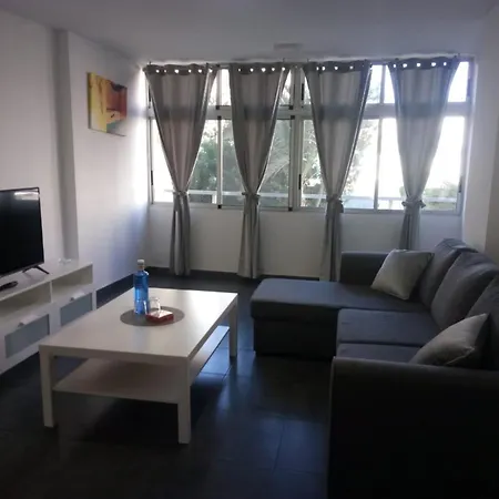 5' Cc Yumbo Apartment *